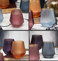 Gelas Anggur Wiski Tumbler Berwarna Buatan Tangan Kustom Berbentuk Berlian dengan Stoples Kaca Lilin Pinggiran Emas