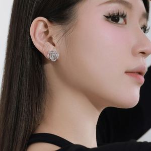 Pendientes de Plata S925 con Baño de Rodio y Oro Rosa, Diseño de Camelia Hueca con Circonita Cúbica 5A, Forma de Rosa, Estilo Lujo Ligero Dylam - Product Image 4