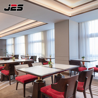 Ensemble table et chaises de banquet en bois pour hôtel, restaurant commercial et extérieur, design moderne et luxueux sur mesure J2S