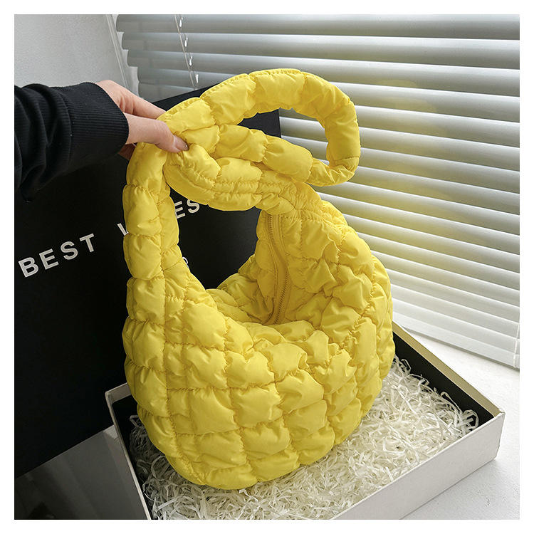 สีเหลือง