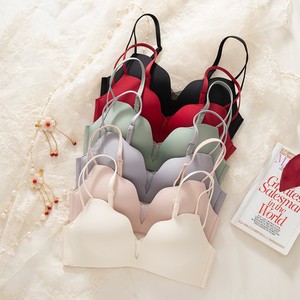 Nouvelle conception sexy, soutien-gorge de sport sans couture brillant à décolleté plongeant, grande taille, avec effet push-up, et ensembles de culottes - Product Image 4