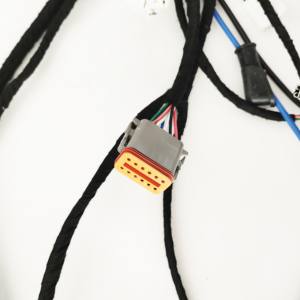 موصلات كهربائية مخصصة وتجميعات أسلاك لقطع غيار السيارات الكهربائية - Product Image 4