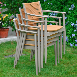 Mesas de aluminio duraderas para exteriores de diseño moderno, juego de <span class=keywords><strong>sillas</strong></span> de jardín de <span class=keywords><strong>PVC</strong></span> impermeables para patio, cafeterías, uso en la playa, Material de madera - Product Image 4