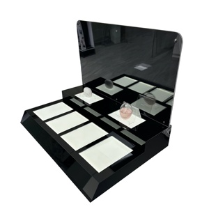 Présentoir d'accessoires de téléphone portable en acrylique personnalisé en gros avec lumière LED vitrine en PMMA de haute qualité - Product Image 3