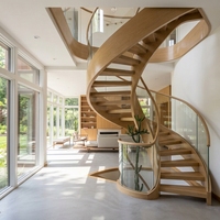 Escalier en bois Tanlong Escaliers incurvés d'intérieur Garde-corps en verre Balustrade en bois massif
