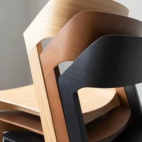 Chaise de salle à manger moderne en bois massif de chêne, dossier incurvé ergonomique, mobilier de restaurant, café, hôtel, vente en gros, OEM, personnalisable, intérieur
