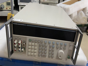 Fluke 5720A 정밀 다기능 교정기 - Product Image 5