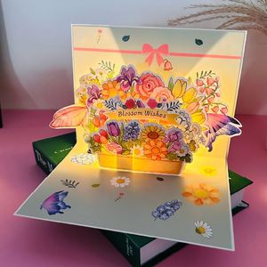 Carte de vœux papillon 3D pop-up en papier OEM, finition mate, style minimaliste et frais, pour la fête des mères, Noël et les fêtes - Product Image 1
