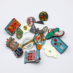 Pins de solapa de metal esmaltado de aleación de zinc metálica personalizados con diseños de tigre, guitarra, zuecos y flor - Product Image 3