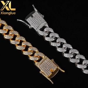 ราคาขายส่ง สร้อยข้อมือฮิปฮอปผู้ชาย เงินแท้ 925 ชุบทอง 18K ประดับเพชรโมอิสซาไนต์แบบคิวบา 2 แถว - Product Image 5