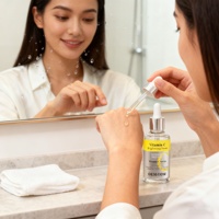 Sérum Éclaircissant Coréen à la Vitamine C et à la Centella Asiatica en Stock – Soin Visage Anti-Âge OEM Marque Privée