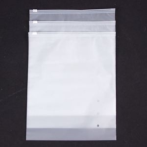Sacs en plastique givré à fermeture éclair personnalisés avec logo pour vêtements, emballage de t-shirts, sacs de shopping - Product Image 3