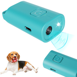 Mini Herramienta Ultrasónica de Entrenamiento para Perros, Dispositivo de Prevención de Ladridos para Exteriores, Disuasivo de Ladridos con Luz Intermitente de Plástico, <span class=keywords><strong>Control</strong></span> de Ladridos, Productos para Mascotas - Product Image 4