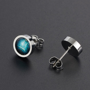 Pendientes de Acero Inoxidable con Diseño Luminoso del Zodiaco para Hombre y Mujer |   Pendientes que Brillan en la Oscuridad, Impermeables, Hipoalergénicos - Product Image 4