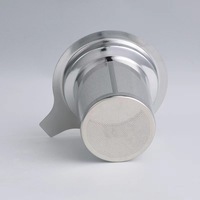 Fournisseur d'usine 304ss métal réutilisable au détail bon marché en vrac Infuseur à thé en forme de coeur en métal en acier inoxydable avec poignée