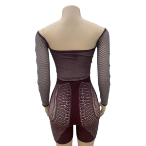 Nouvel ensemble mode pour femme : crop top à manches longues et épaules dénudées, et short taille haute évidé et ajusté - Product Image 4