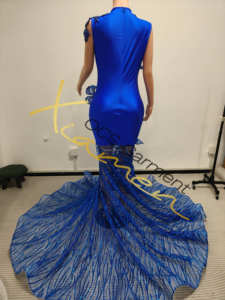 ชุดราตรีออกงานหรูหราสีน้ำเงินรอยัลประดับเลื่อมระยิบระยับผ้าตาข่ายโปร่งแสง ดีไซน์ระบายช่วงเอว ประดับคริสตัล เหมาะสำหรับงานวันเกิดหรืองานพรอม - Product Image 5