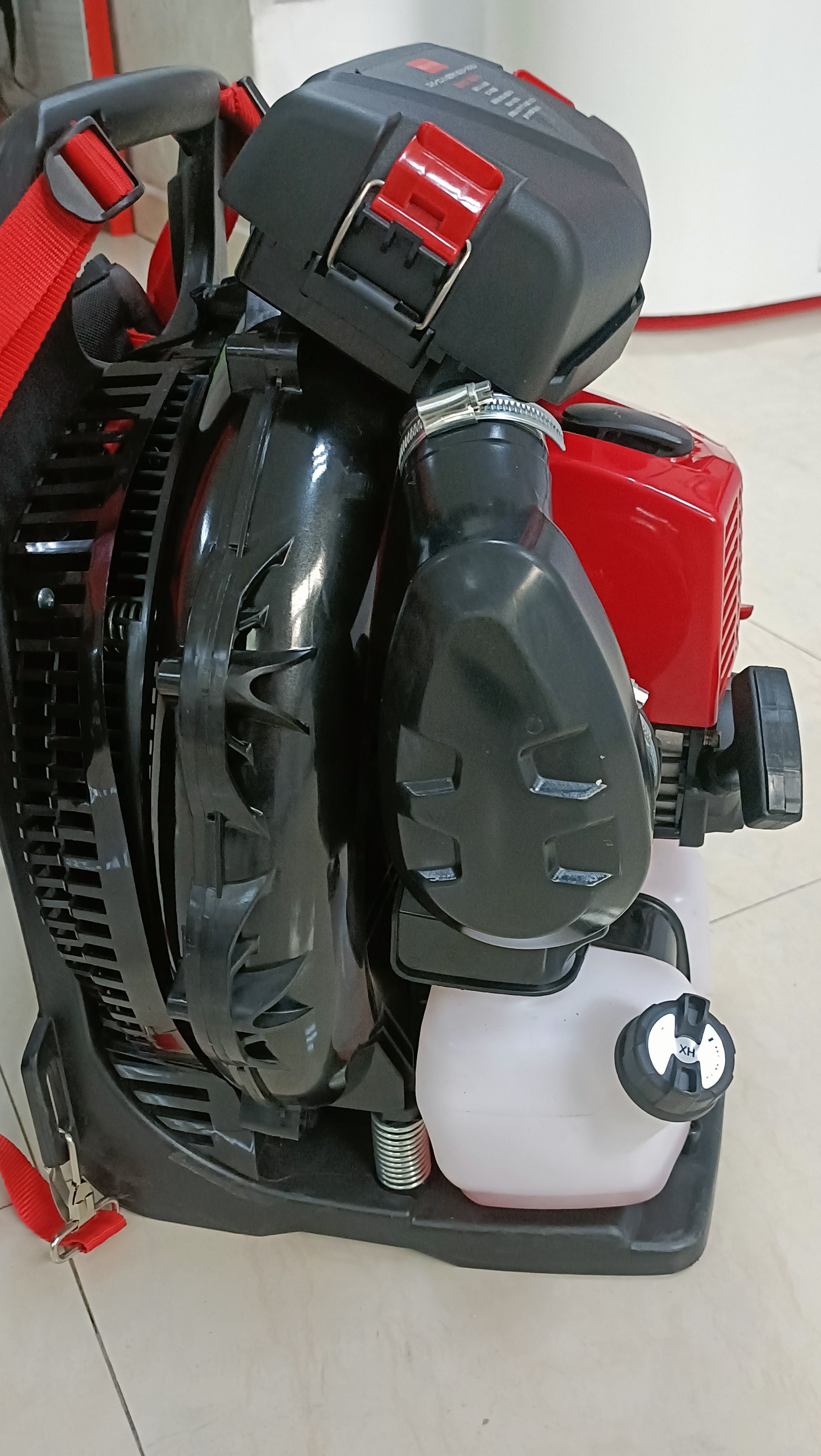 XH-8808 79.9CC 2 Stroke Backpack Leaf Blower - Strong Wind