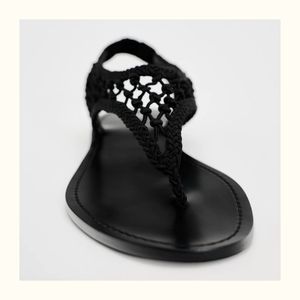 Sandales plates pour femmes, noires, à bout ouvert, avec lanières en corde tressée, semelle respirante en PU, tendance mode été - Product Image 2