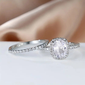 Set di Anelli Geometrici a Quattro Punte per Donne, Elegante Gioiello di Moda per Fidanzamento - Product Image 1
