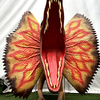 Modèles animatroniques de dinosaures de football réalistes personnalisés en silicone pour centres commerciaux et parcs d'aventure intérieurs/extérieurs