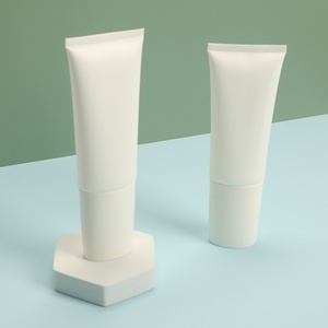 Tubes souples en plastique de 50 ml avec applicateur en silicone, tubes cosmétiques plats vides pour crème solaire, lotion, crème pour le visage et les mains - Product Image 5