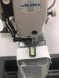 <span class=keywords><strong>Machine</strong></span> <span class=keywords><strong>à</strong></span> <span class=keywords><strong>coudre</strong></span> industrielle <span class=keywords><strong>à</strong></span> grande vitesse Juks LK <span class=keywords><strong>1920</strong></span> d'occasion de haute qualité en vente - Product Image 3