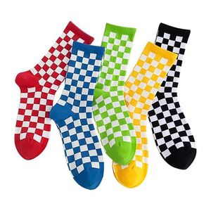 Calcetines Deportivos de Algodón a Cuadros Multicolor para Mujer, de Tubo Medio, para Invierno, Venta al Por Mayor - Product Image 4