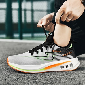 Chaussures de sport de luxe pour <span class=keywords><strong>homme</strong></span>, personnalisées avec logo de marque de créateur, en maille avec plaque en carbone, pour la marche et la course - Product Image 2