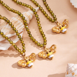 Collar de acero inoxidable hecho a mano con cuentas y colgante de abeja esmaltada, joyería de moda para mujer, uso diario. - Product Image 3