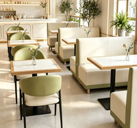 Tables basses en bois massif de style moderne et chaises de café de style nordique pour ensembles de meubles de restaurant