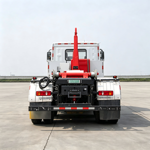 รถบรรทุกเก็บขยะแบบตะขอเกี่ยว 8x4 ยี่ห้อ Dongfeng Huashen สำหรับงานสุขาภิบาลเทศบาล พร้อมตู้คอนเทนเนอร์เสริม - Product Image 4