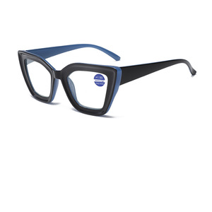 Lunettes de lecture anti-lumière bleue pour femmes avec monture pliable et design léger - Product Image 6