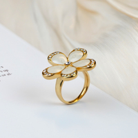 Cincin Baja Tahan Karat Desain Bunga Wangi Cangkang Perhiasan 24K Fashion Wanita Gaya Klasik Hadiah Pesta Godaan Peri Manis