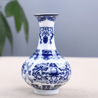 Mini vase en porcelaine bleu et blanc fait à la main de style chinois rétro, décoration de bureau, ornements de fleurs, vase de plante hydroponique