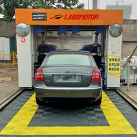 Machine de lavage de voiture automatique personnalisée avec conception de brosse portique voiture/SUV/MPV lave-auto alternatif équipement de voiture compétitif