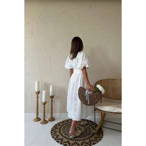 Robe blanche plissée coupe trapèze à manches ballon, col rond, taille naturelle, en tissu tissé, pour usage quotidien décontracté - Product Image 1