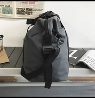 Sac de voyage extensible grande capacité en nylon imperméable avec poignée souple pour les voyages en plein air