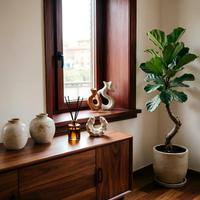 Elegantes Ventanas de Madera de Aluminio con Acabado en Vermillion y Padauk Africano para Villa Clásica