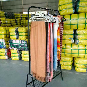 Assortiment de foulards d'hiver d'occasion PJ02, foulards en <span class=keywords><strong>laine</strong></span> mélangée et en coton tricotés pour diverses tenues et occasions - Product Image 1