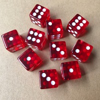 Dés en acrylique transparents de luxe personnalisés de 16 mm, avec coins carrés et logo personnalisé pour les jeux