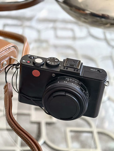 กล้องพกพา Leica D-Lux 6 ซูม 3.8 เท่า เซ็นเซอร์ CMOS 1/1.7 นิ้ว ความละเอียด 12.7MP กล้องคอมแพค - Product Image 1
