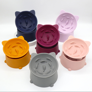 Alimentador de comida para gatos de Alimentación de Mascotas de fábrica Proteger la columna cervical Cuenco elevado de silicona para gatos - Product Image 1