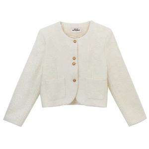 Costume de travail beige classique, élégant, en lin léger pour femme, blazer pour femme, blazer Arket pour femme - Product Image 3