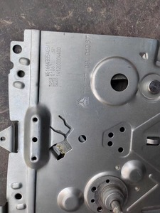 <span class=keywords><strong>Sinotruk</strong></span> HOWO 70 टन ट्रक howo केबिन स्पेयर पार्ट्स WG1664330403 Howo खिड़की नियामक - Product Image 5