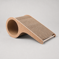 Rampa de Corcho para Gatos con Superficie de Rascado Corrugada para Gatos de Interior, Protección de Muebles