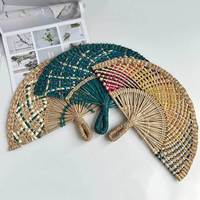 C643 baru kreatif Vintage gaya Cina buatan tangan kipas anyaman dinding gantungan daun kipas berbentuk hati