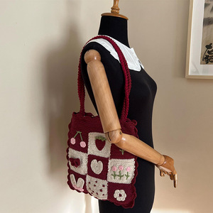 Bolso de hombro de <span class=keywords><strong>invierno</strong></span> con flores de <span class=keywords><strong>ganchillo</strong></span> bonitas personalizadas, <span class=keywords><strong>bolsos</strong></span> de playa, bolso de mano de punto grande hecho a mano de lujo con forro interior y broche - Product Image 4