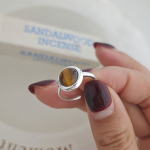 แหวนเงินแท้ S925 ประดับพลอยตาเสือ ตาแมว อำพันเมลาร์ด ชุบทอง 18K สไตล์เรโทร ดีไซน์โดดเด่น ไม่ซ้ำใคร สำหรับลุคทำงาน - Product Image 1