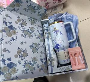 Vaso Térmico de 40oz de la Marca Compartida Stan's Love Garden, Nuevo Vaso Térmico de 40oz Estilo Transfronterizo con Diseño Big Mac Ice para Electrónica de Consumo - Product Image 3